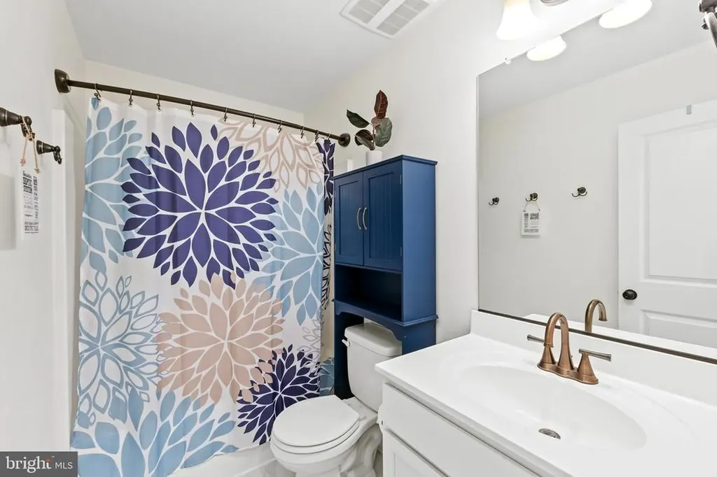 296 Robbie Road Bumpass VA 23024