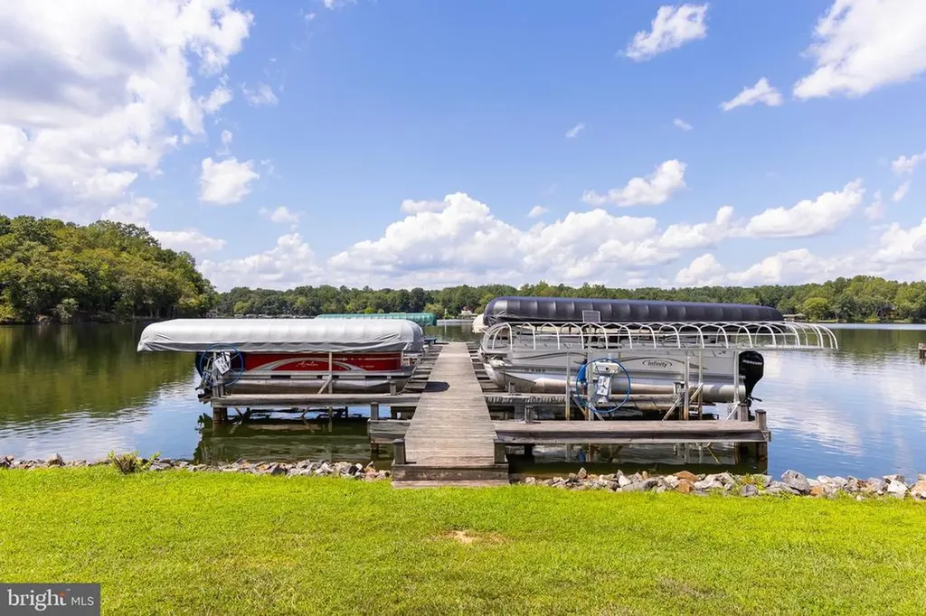 296 Robbie Road Bumpass VA 23024