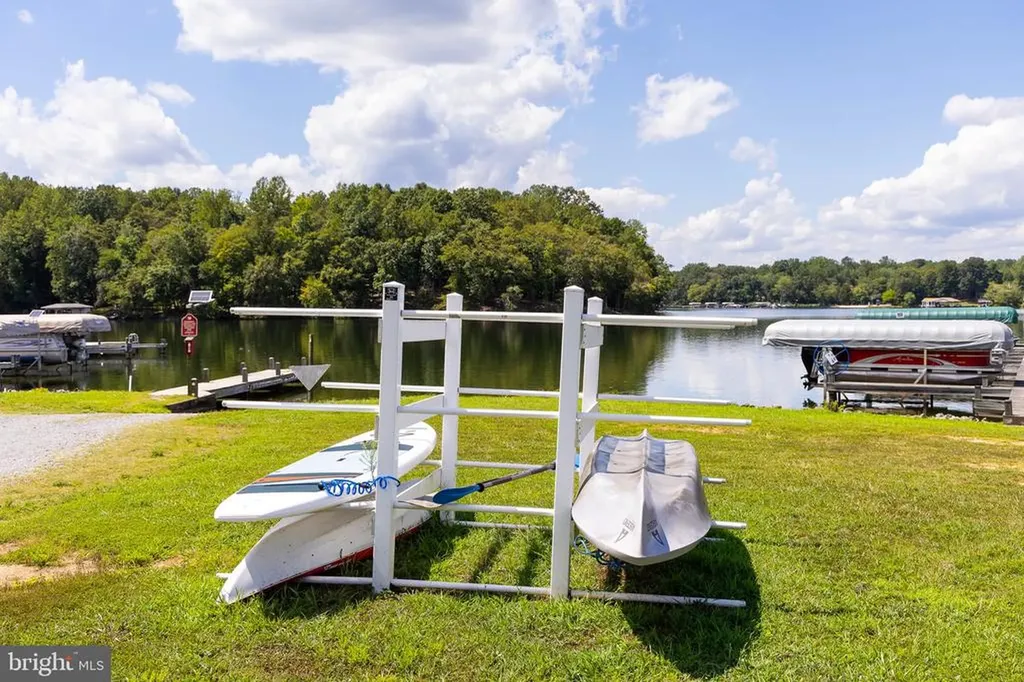 296 Robbie Road Bumpass VA 23024