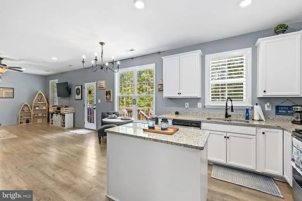 296 Robbie Road Bumpass VA 23024