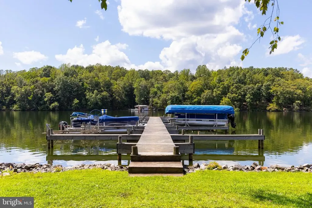 296 Robbie Road Bumpass VA 23024