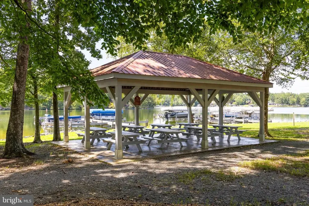 296 Robbie Road Bumpass VA 23024