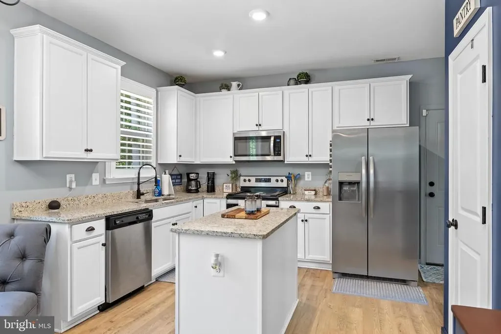 296 Robbie Road Bumpass VA 23024