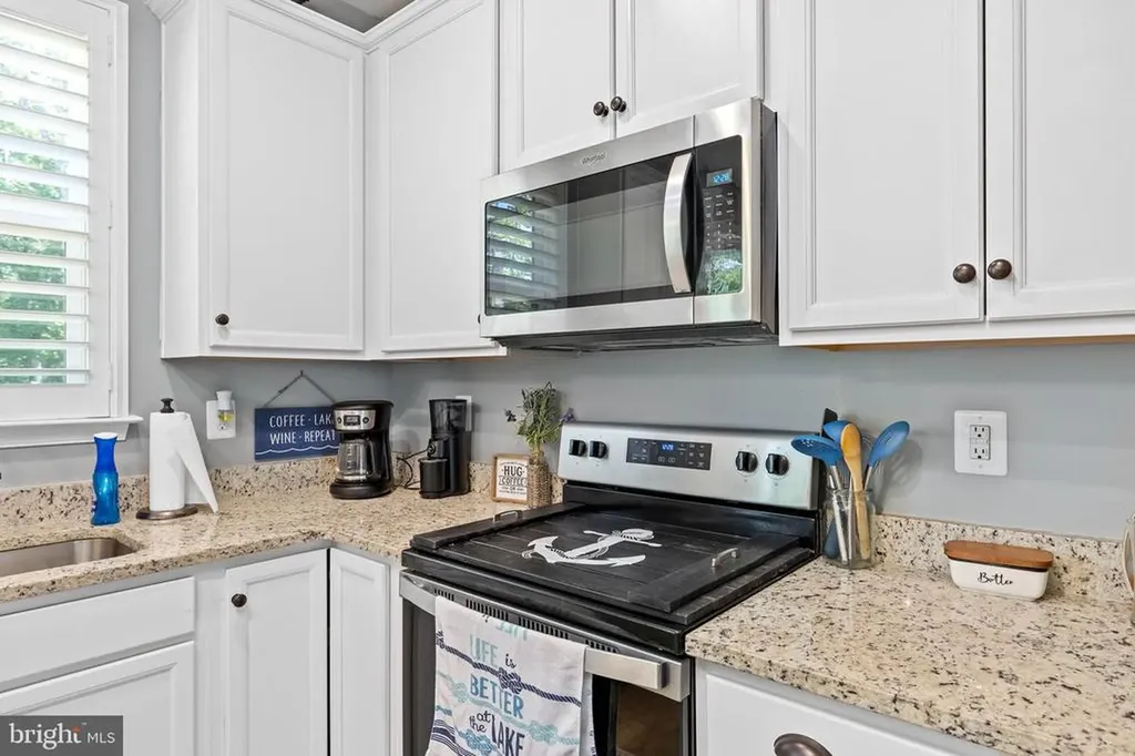 296 Robbie Road Bumpass VA 23024