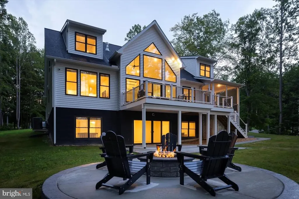 764 Noahs Landing Drive Bumpass VA 23024