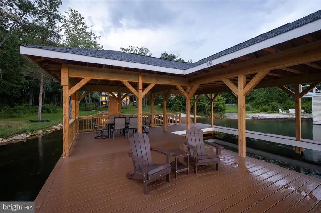 764 Noahs Landing Drive Bumpass VA 23024