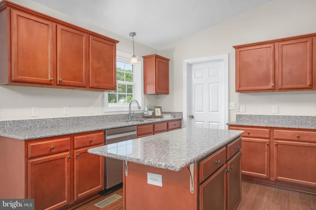 33 Austin Way Bumpass VA 23024