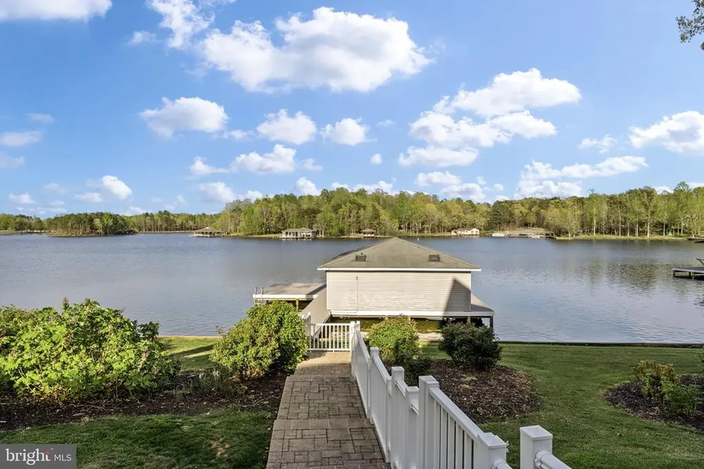 544 Ark Avenue Bumpass VA 23024