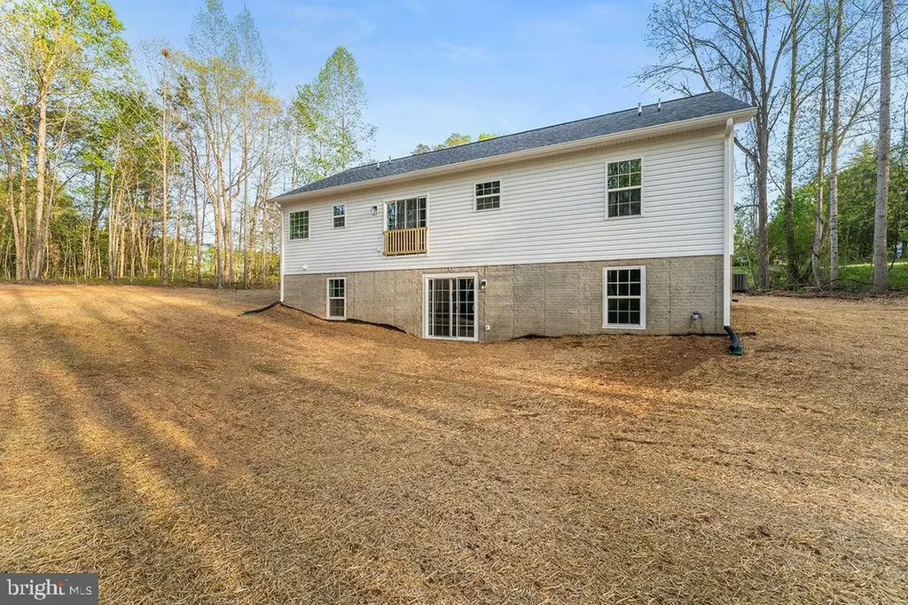729 Vawter Corner Road Louisa VA 23093