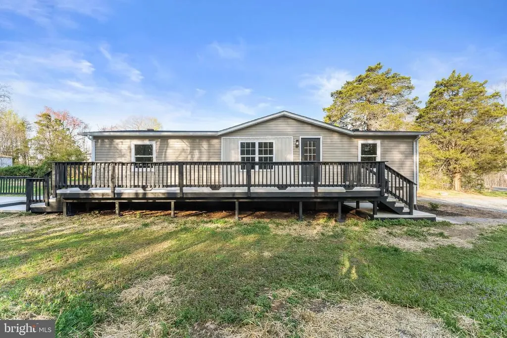 3367 Davis Highway Louisa VA 23093