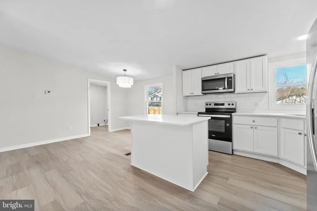 3367 Davis Highway Louisa VA 23093