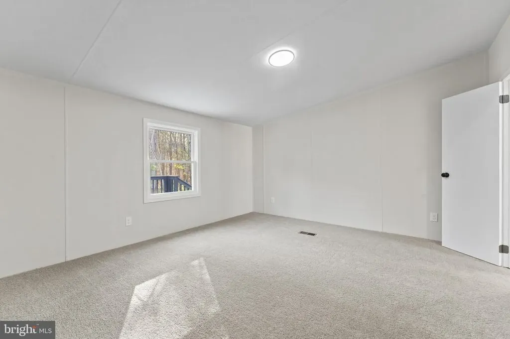 3367 Davis Highway Louisa VA 23093