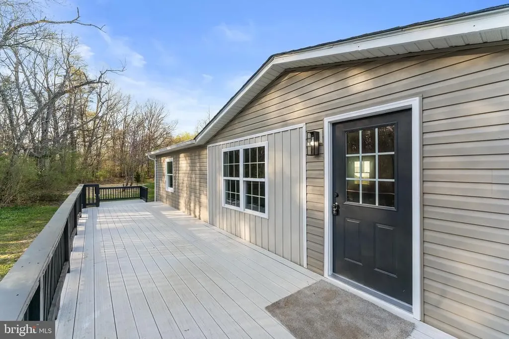3367 Davis Highway Louisa VA 23093