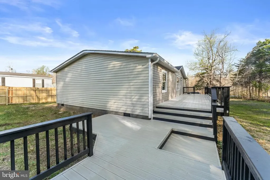 3367 Davis Highway Louisa VA 23093