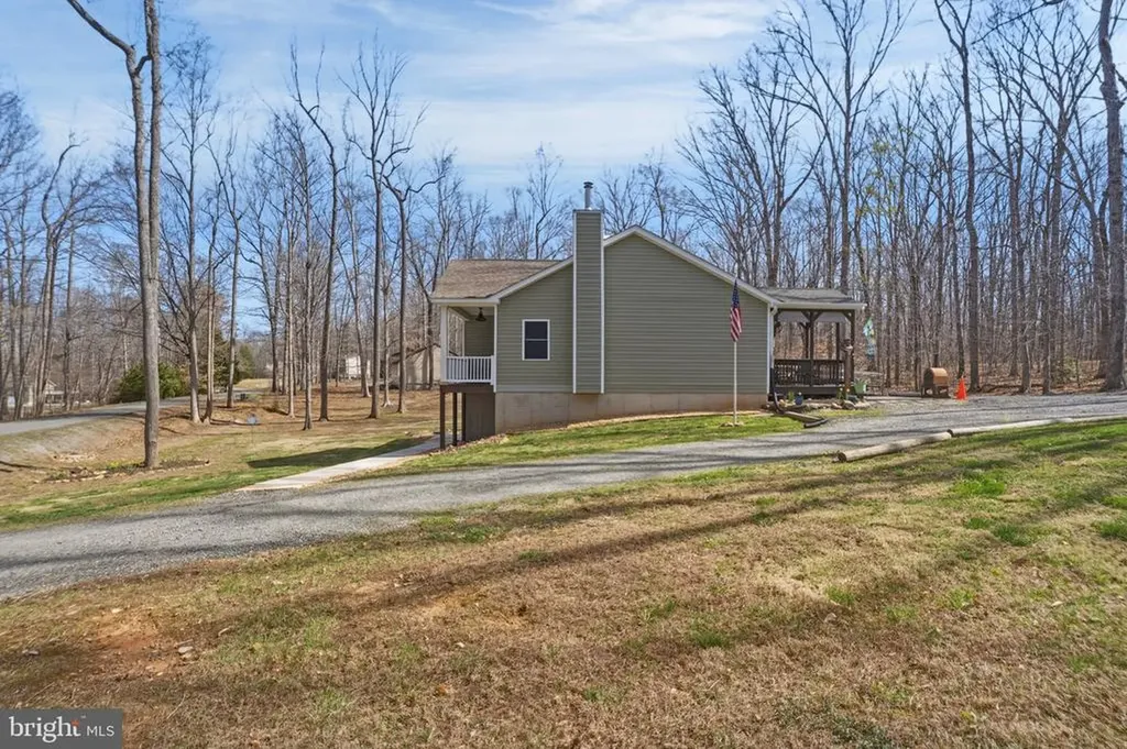 216 Cooke Lane Bumpass VA 23024