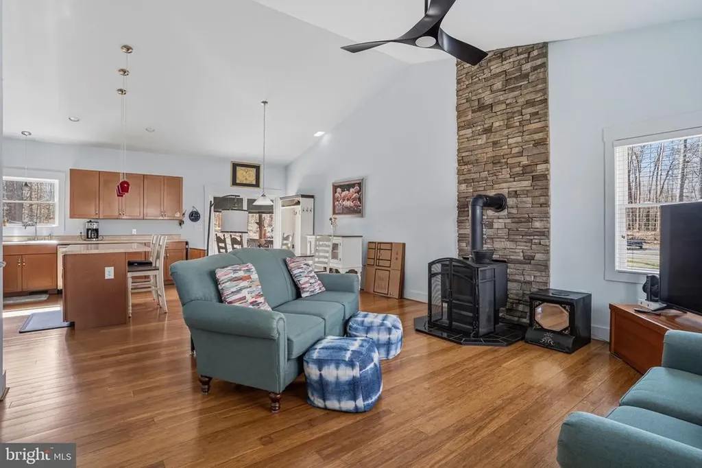 216 Cooke Lane Bumpass VA 23024