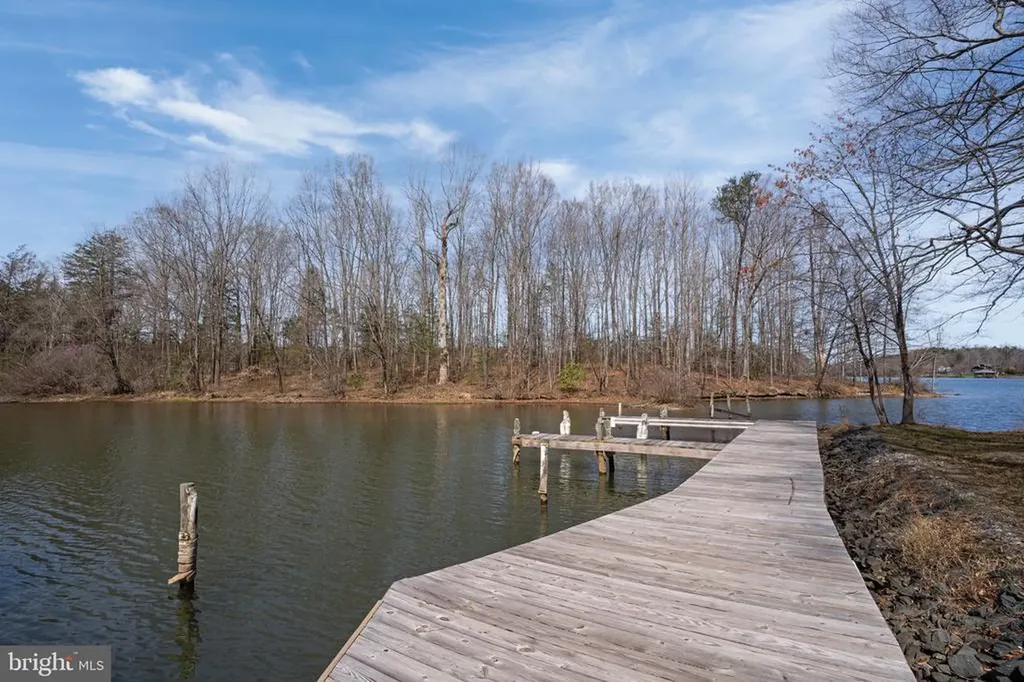216 Cooke Lane Bumpass VA 23024