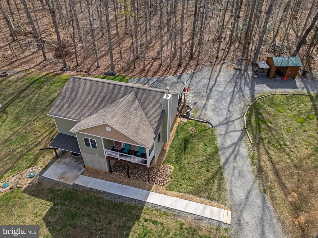 216 Cooke Lane Bumpass VA 23024