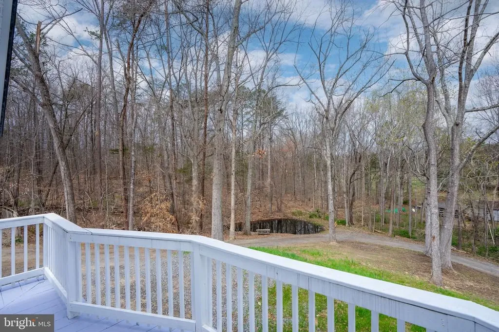 161 Anna Drive N Louisa VA 23093