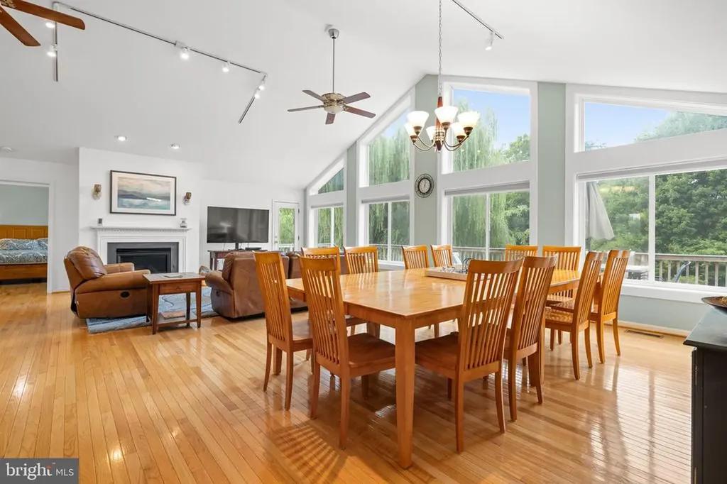 125 Lake Court Bumpass VA 23024