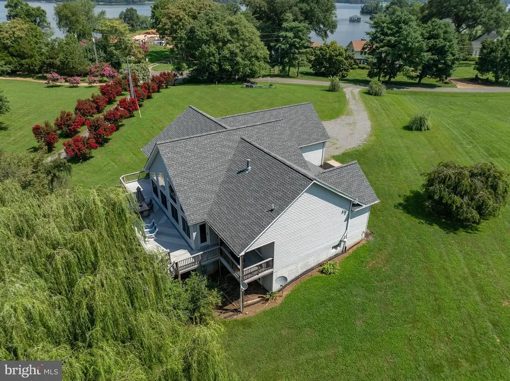 125 Lake Court Bumpass VA 23024