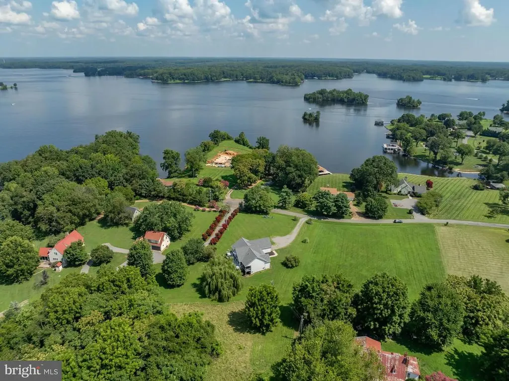 125 Lake Court Bumpass VA 23024