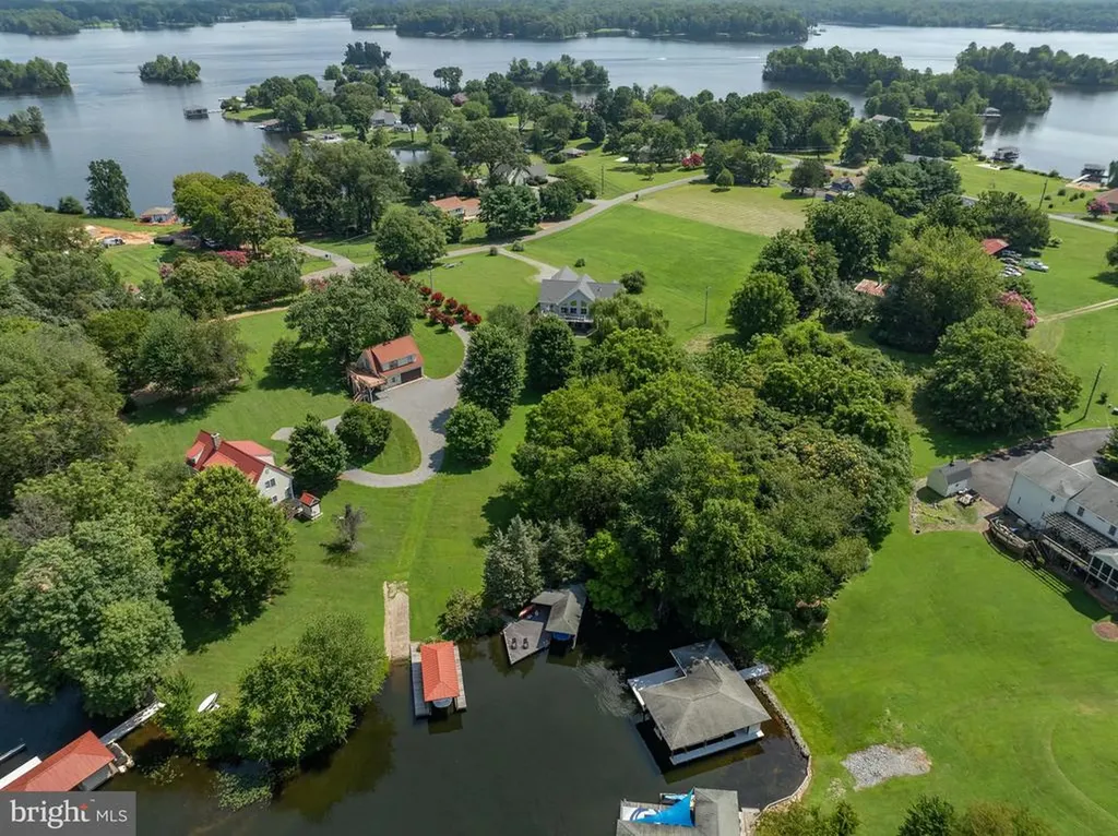 125 Lake Court Bumpass VA 23024