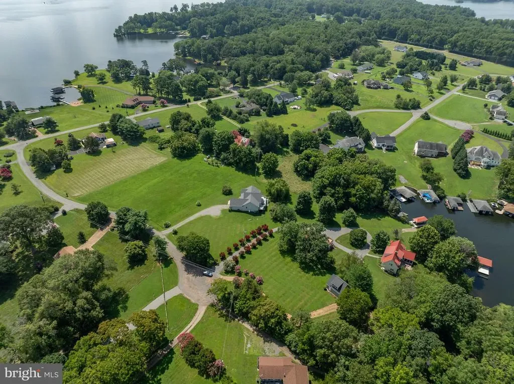 125 Lake Court Bumpass VA 23024