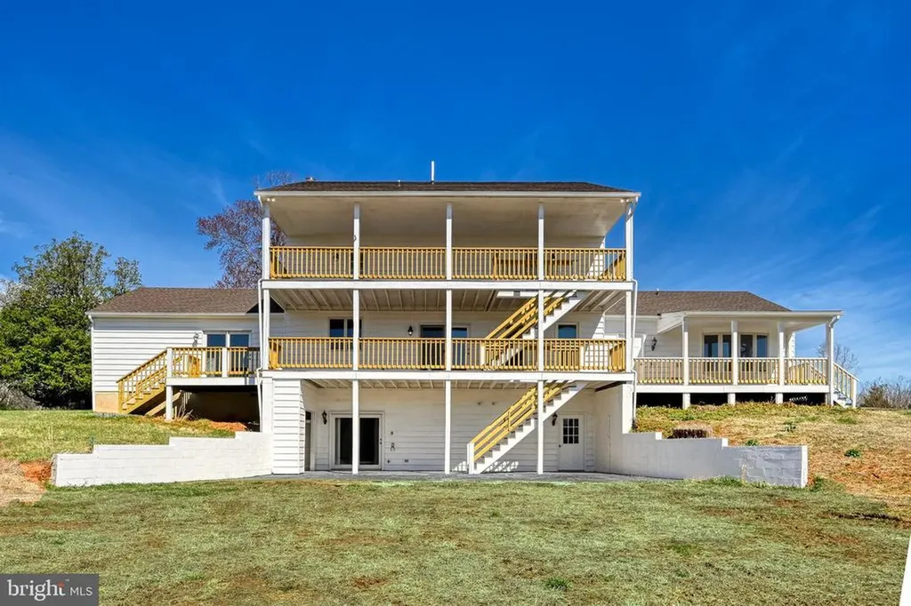 1950 Campbell Road Keswick VA 22947