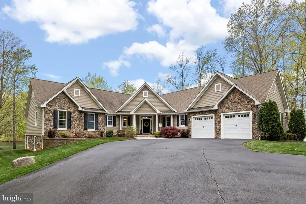232 Raven Road Bumpass VA 23024