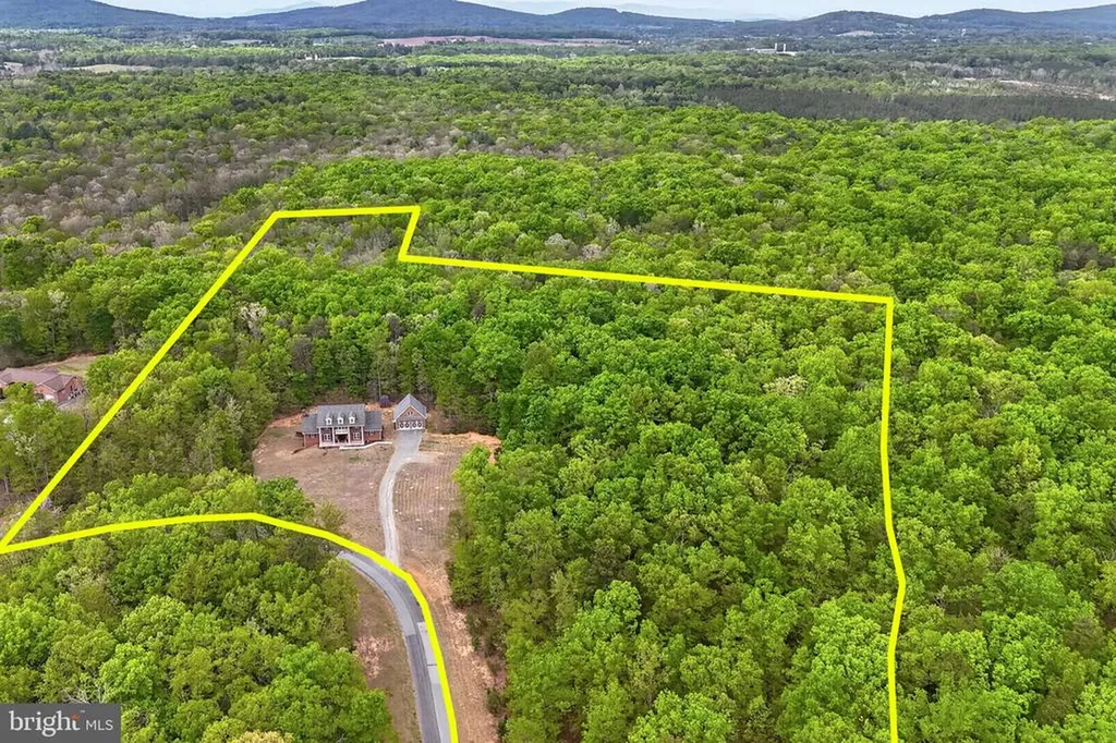 496 Bowlers Mill Run Gordonsville VA 22942