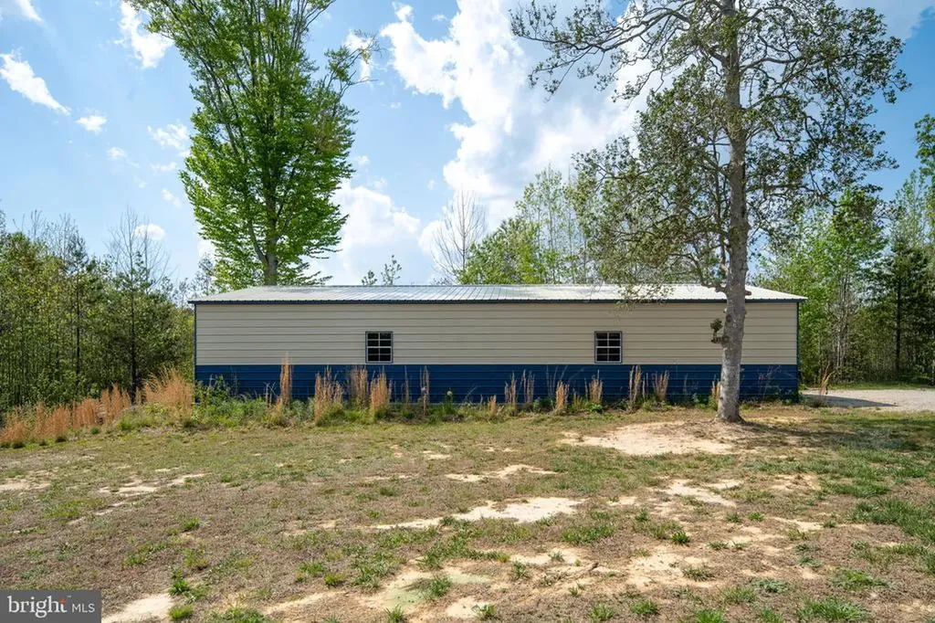 564 Equestrian Landing Trail Bumpass VA 23024