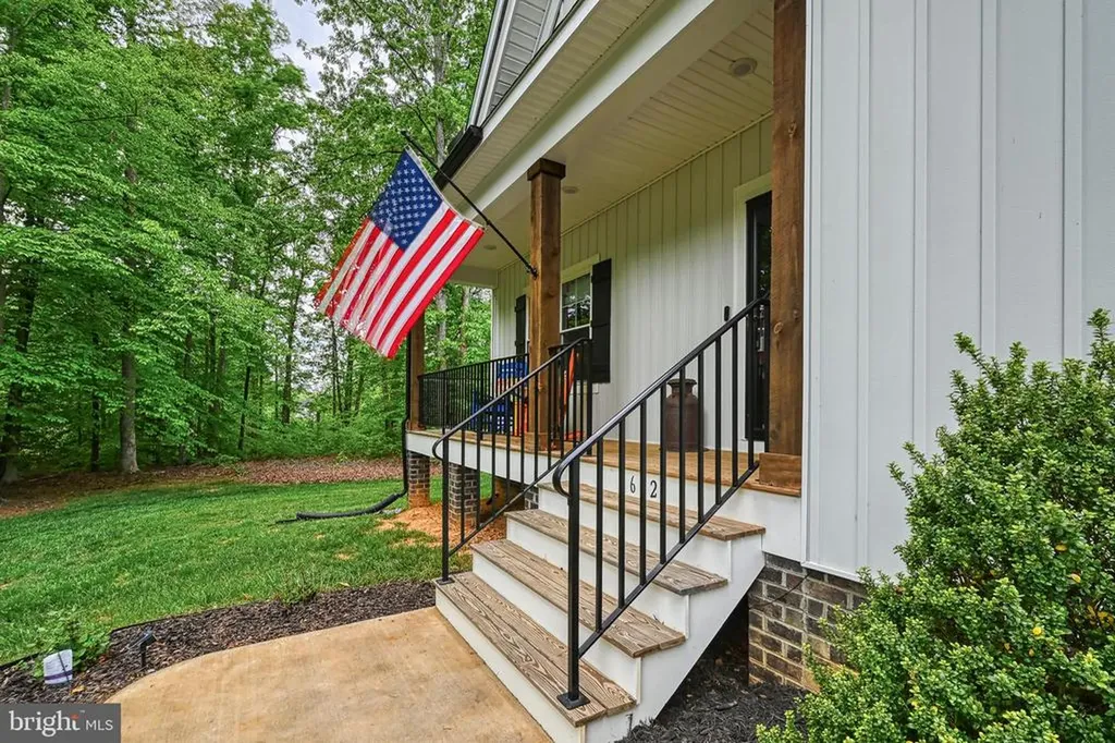 632 Noahs Landing Drive Bumpass VA 23024