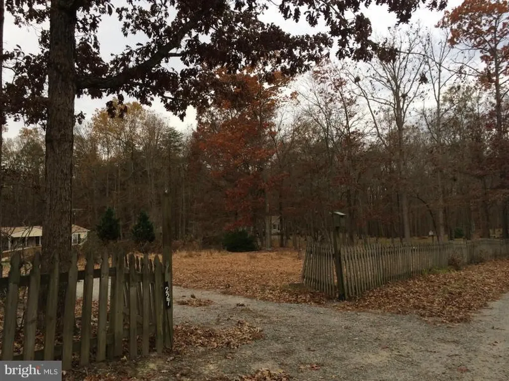 227 Carsons Corner Louisa VA 23093