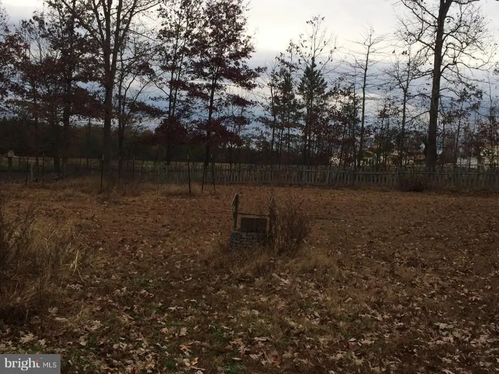 227 Carsons Corner Louisa VA 23093