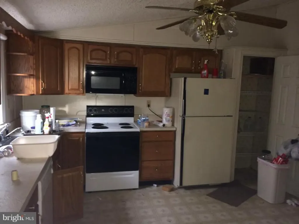 227 Carsons Corner Louisa VA 23093