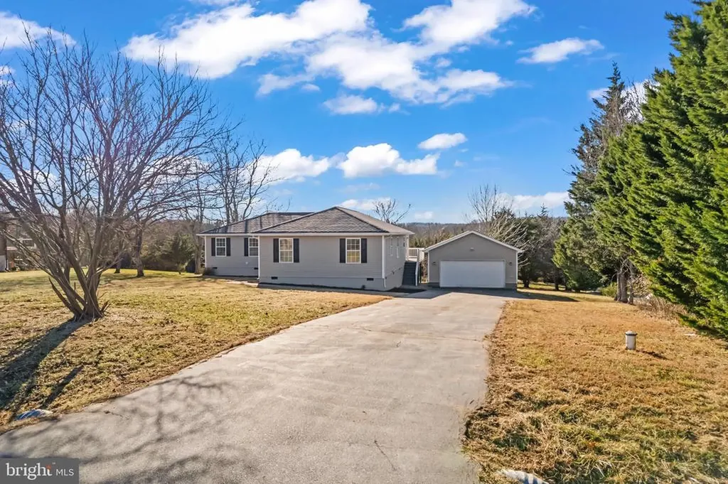 231 Derby Lane Louisa VA 23093
