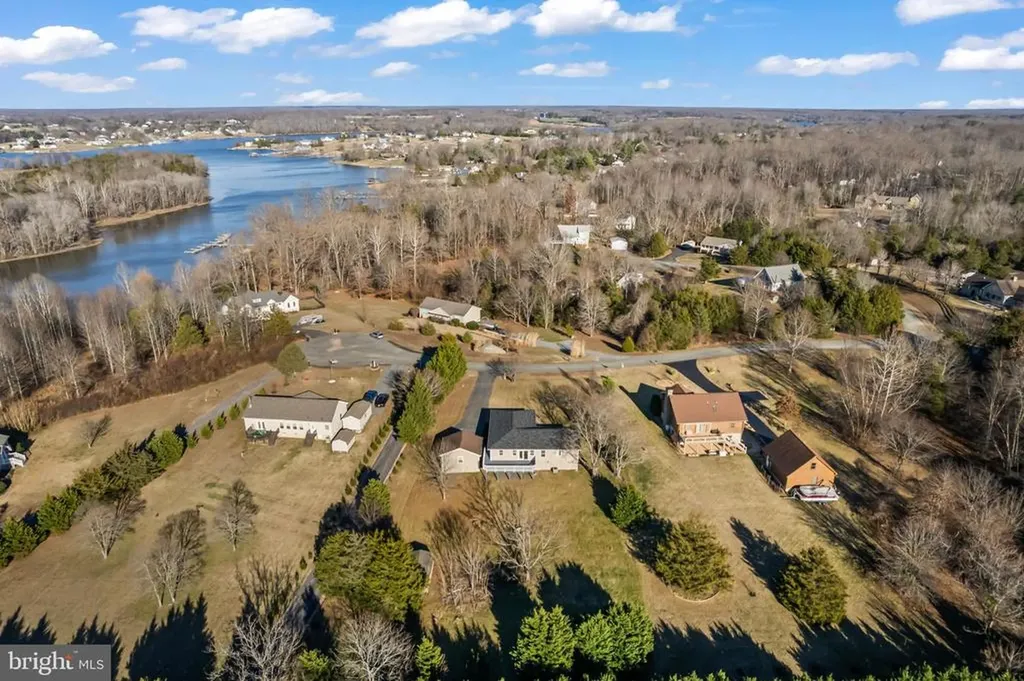 231 Derby Lane Louisa VA 23093