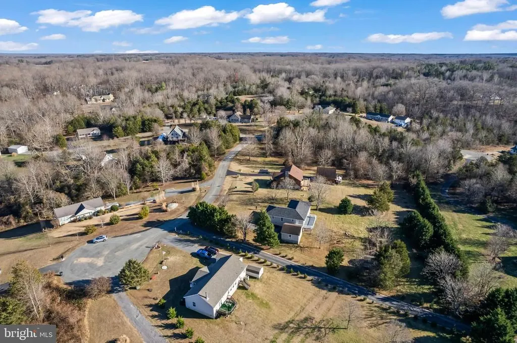 231 Derby Lane Louisa VA 23093