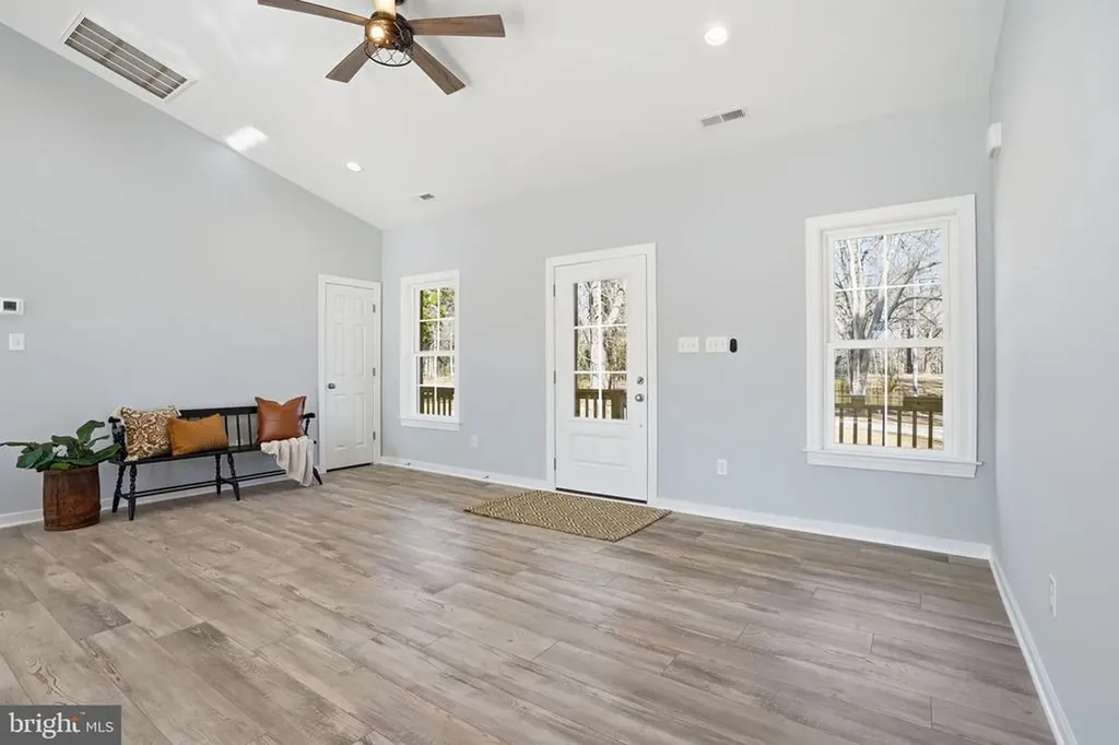 475 Fredericks Hall Road Bumpass VA 23024