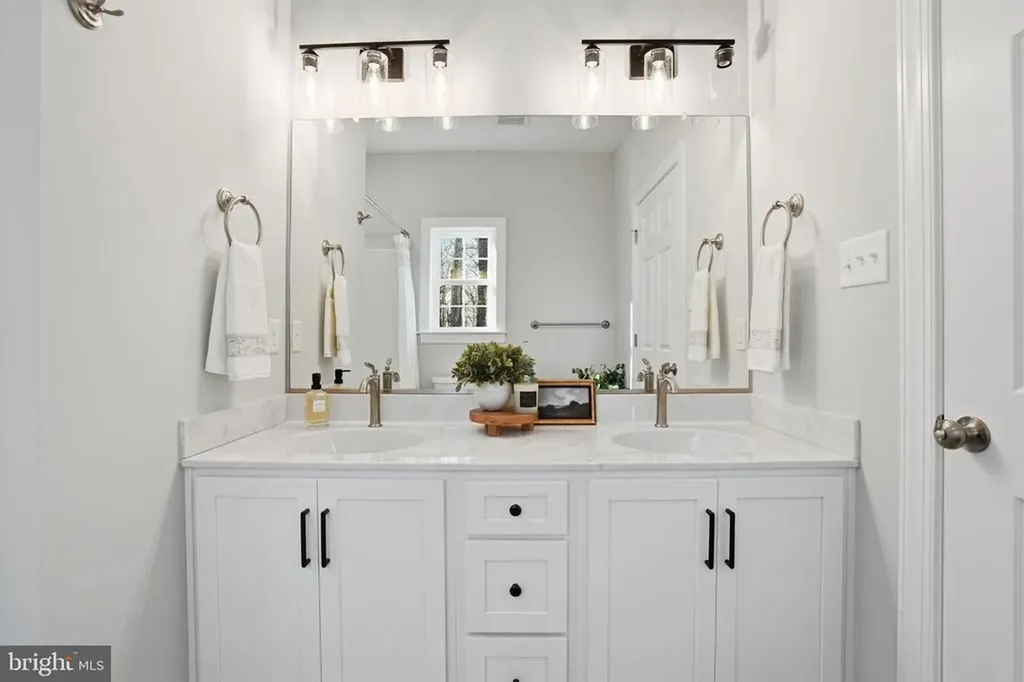 475 Fredericks Hall Road Bumpass VA 23024