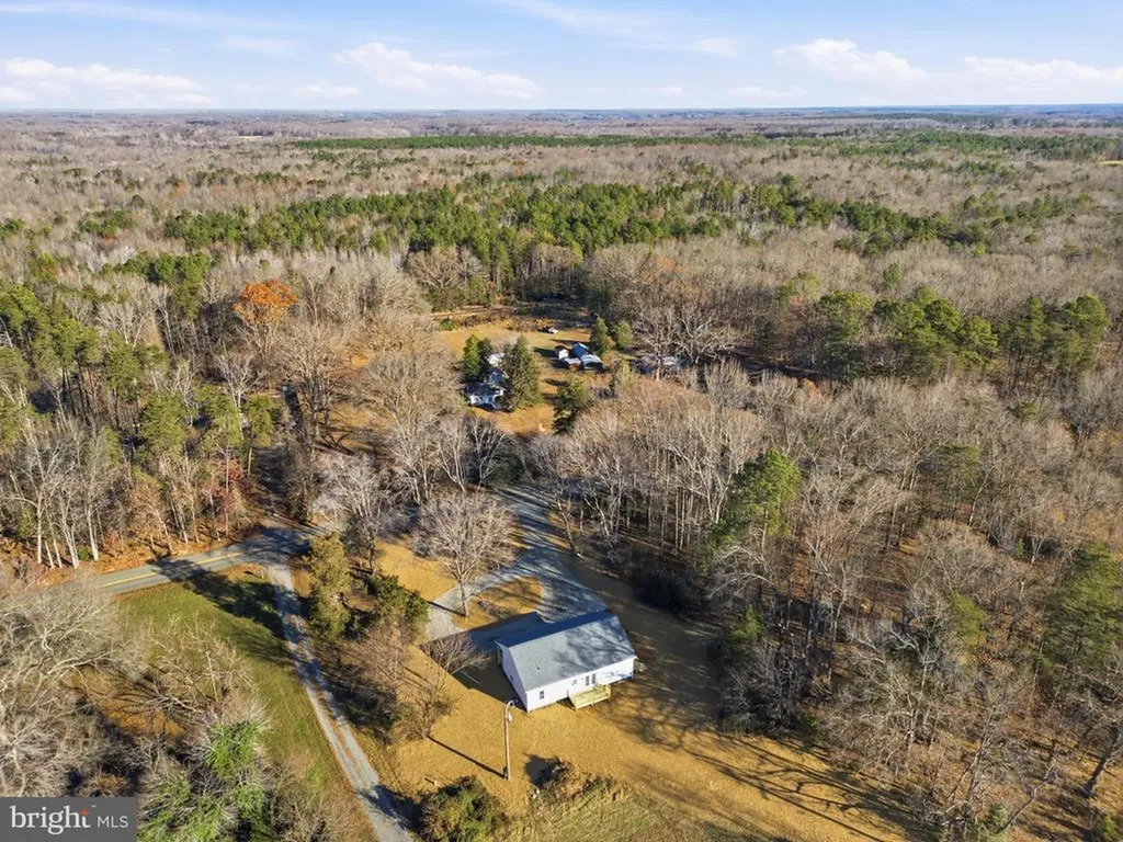 475 Fredericks Hall Road Bumpass VA 23024