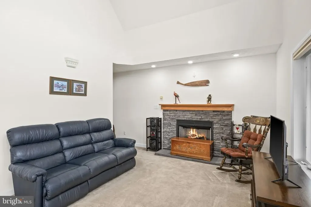 1250 Lakeshore Drive S Louisa VA 23093