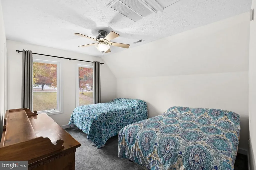 1250 Lakeshore Drive S Louisa VA 23093