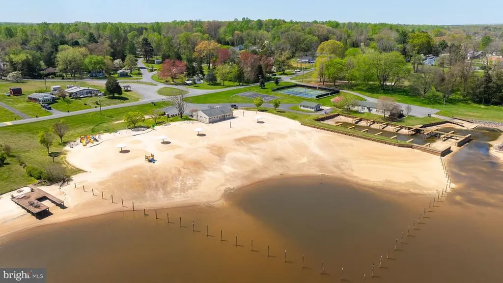 1250 Lakeshore Drive S Louisa VA 23093