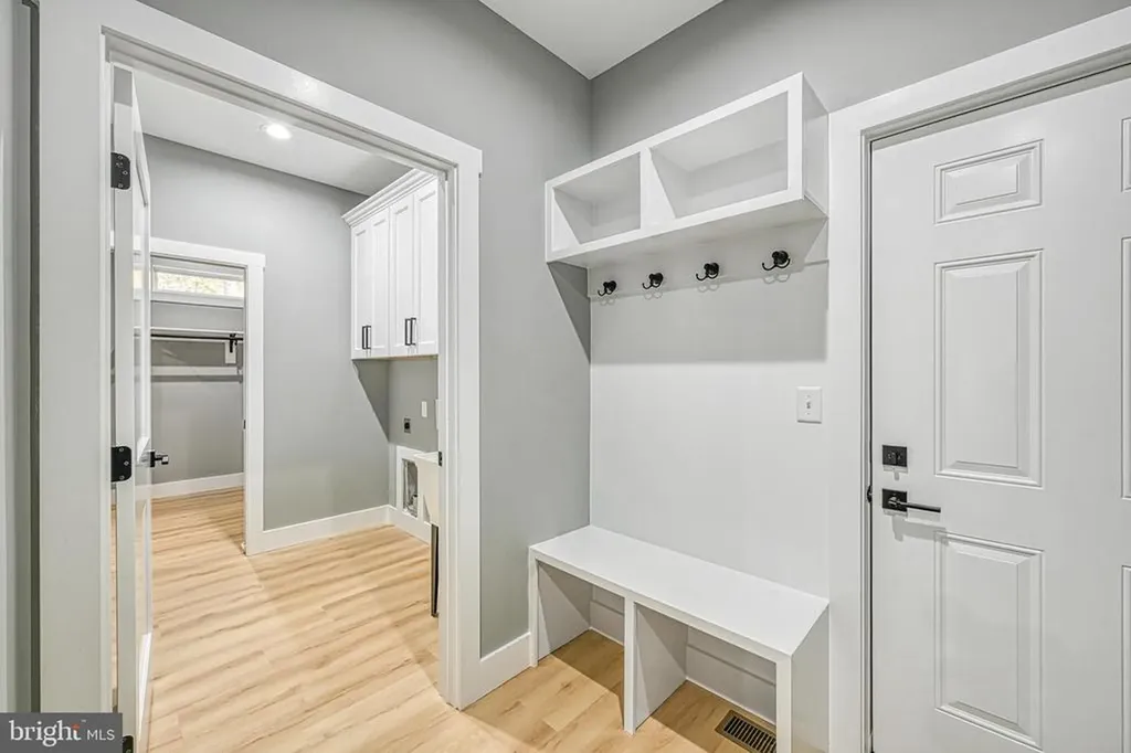 375 Equestrian Landing Trail Bumpass VA 23024