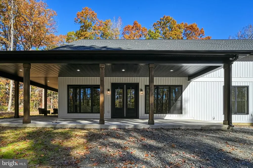 375 Equestrian Landing Trail Bumpass VA 23024