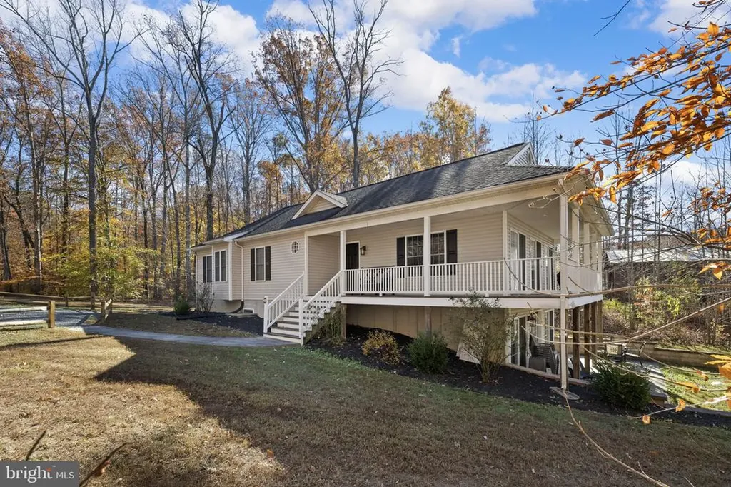 14 Oak Road Bumpass VA 23024