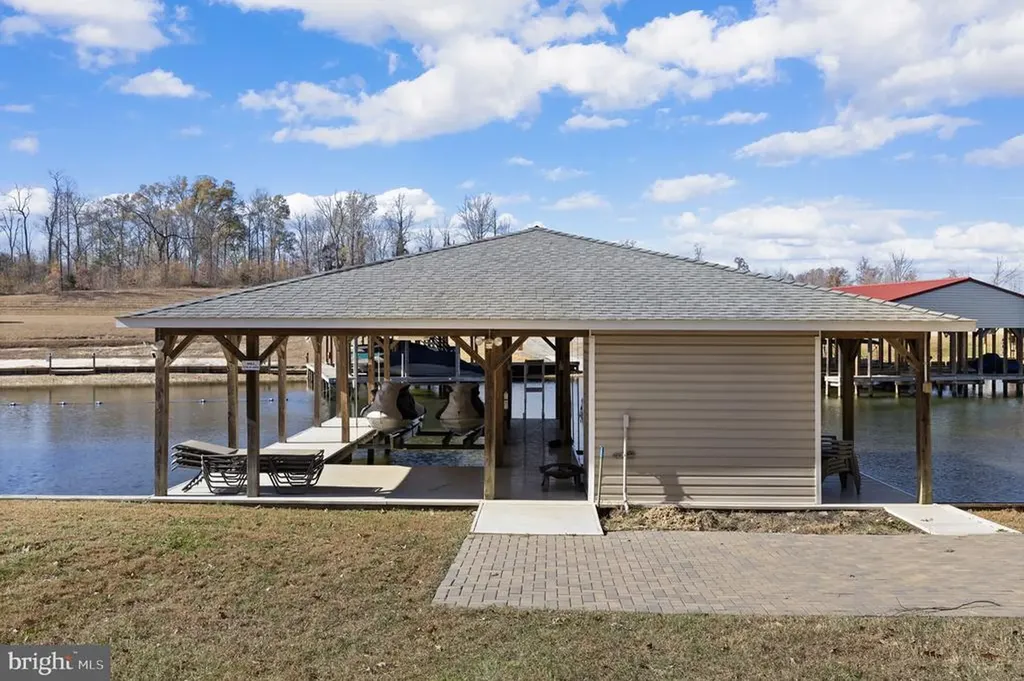 14 Oak Road Bumpass VA 23024