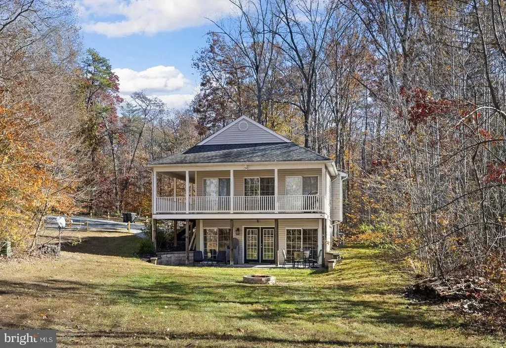 14 Oak Road Bumpass VA 23024